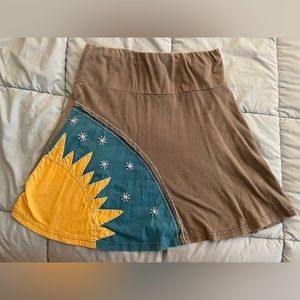 Synergy Organic sun and stars skirt, size medium
